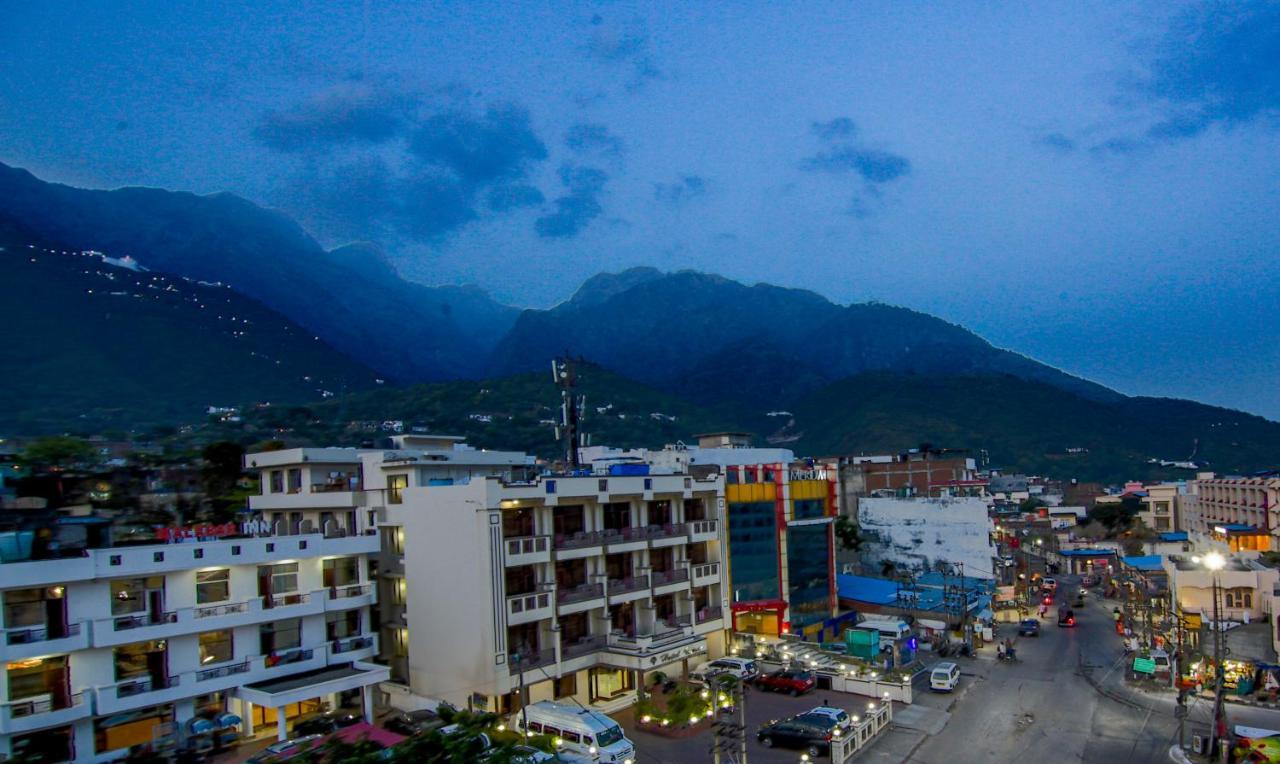 Itsy Hotels Satya Shree Катра Екстер'єр фото