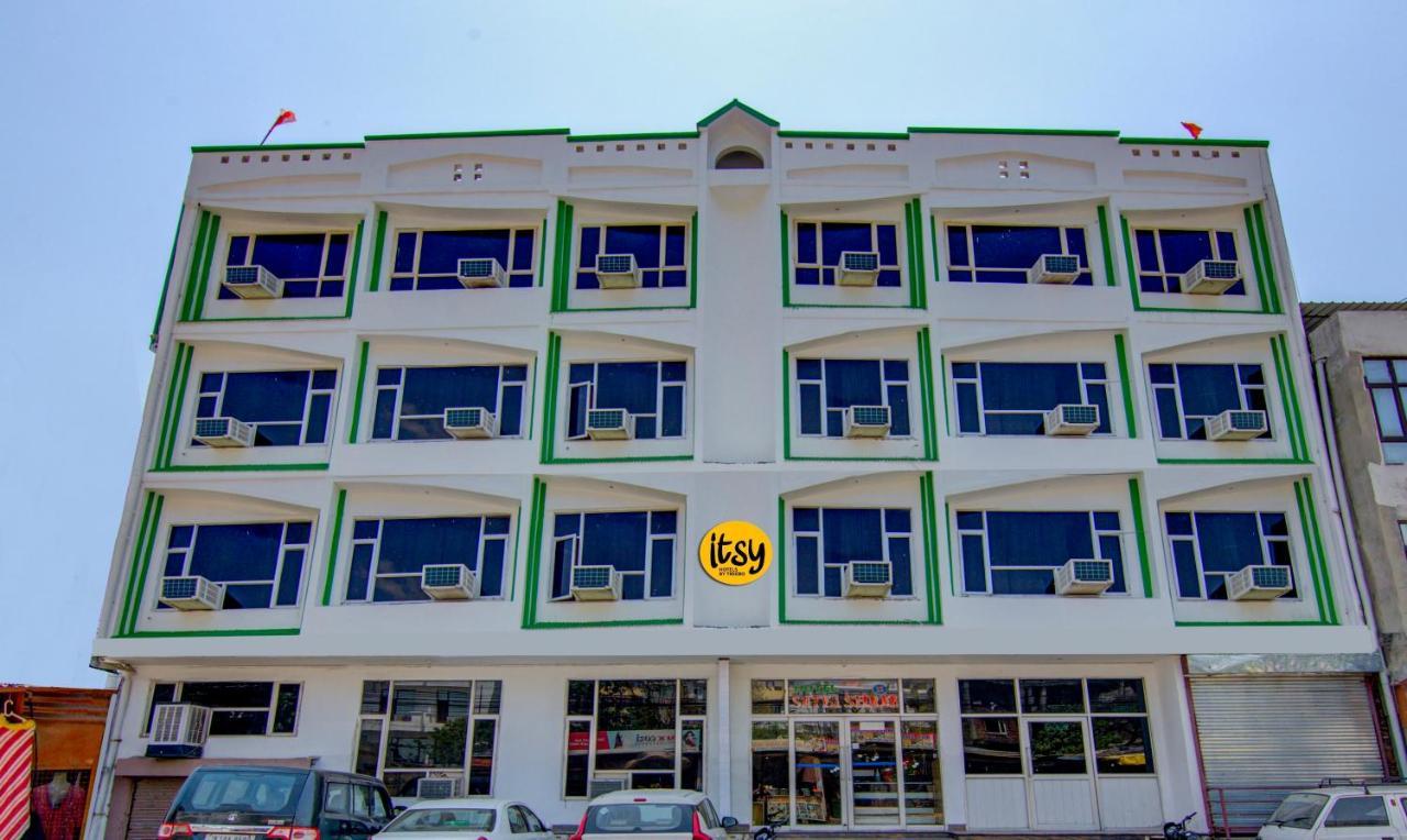 Itsy Hotels Satya Shree Катра Екстер'єр фото