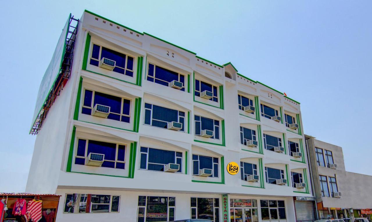 Itsy Hotels Satya Shree Катра Екстер'єр фото