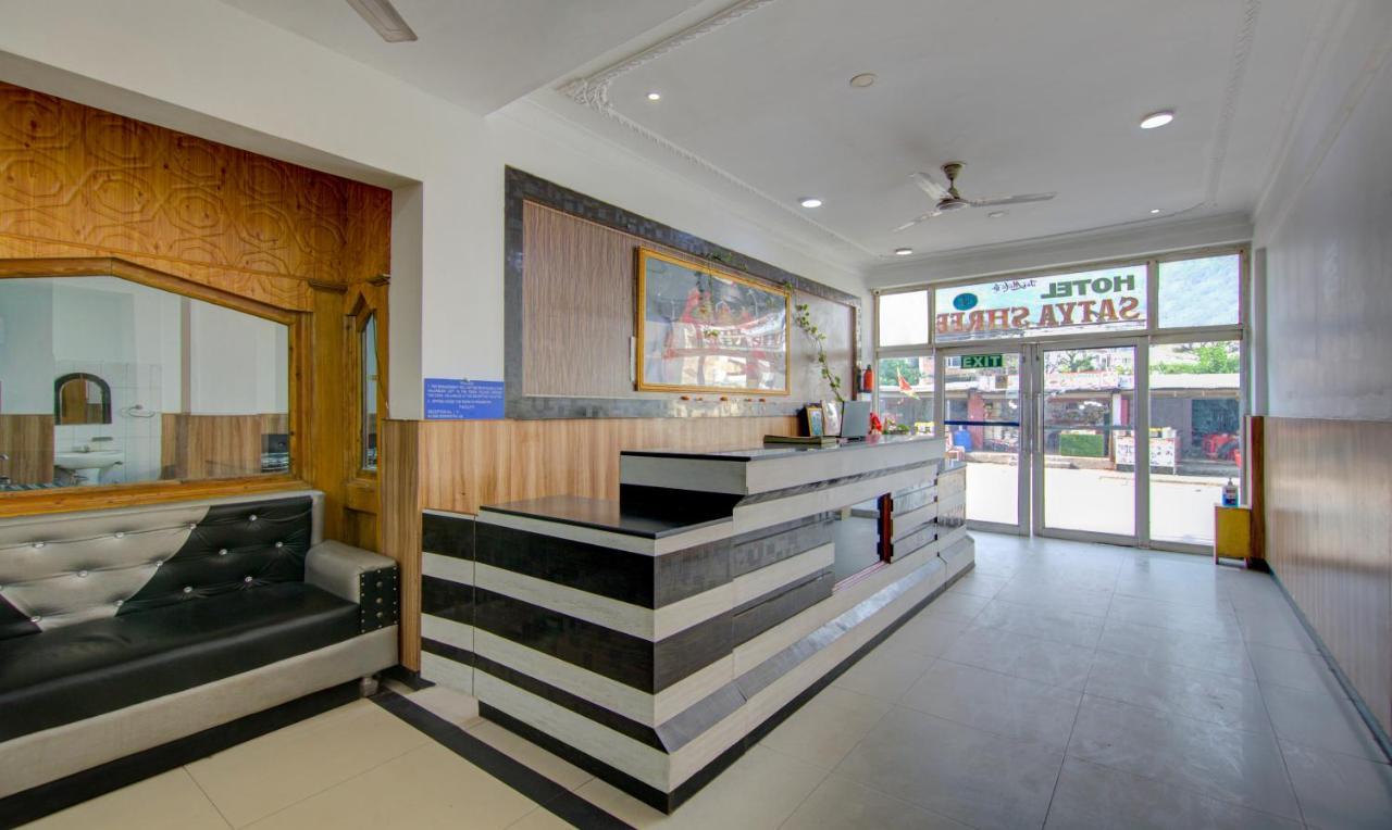 Itsy Hotels Satya Shree Катра Екстер'єр фото